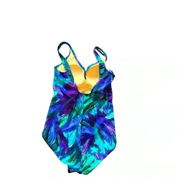 Miraclesuit NWOT lightly moulded cups, no underwire,  attractive pattern - Picture 2 of 8